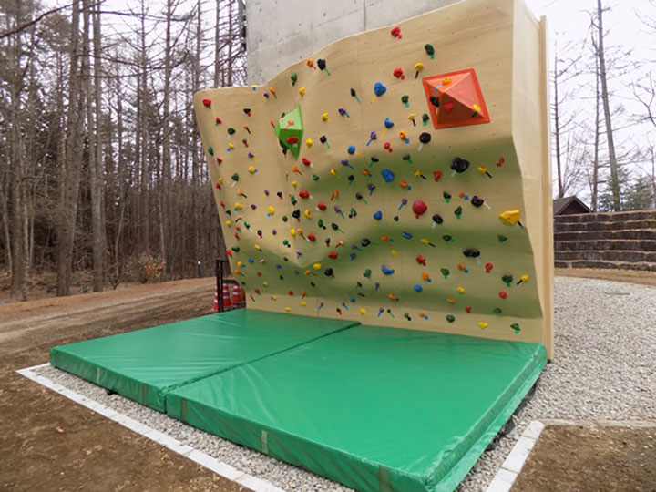 登る・遊ぶ・育む　ヨナゴクライミング遊具