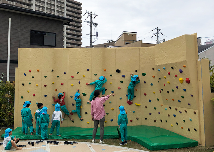 幼児用クライミング遊具